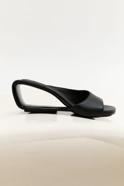 Cut Out Wedge -|St. Agni Hot