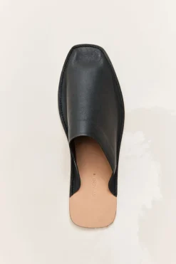 Lounge Slides - Black|St. Agni Online