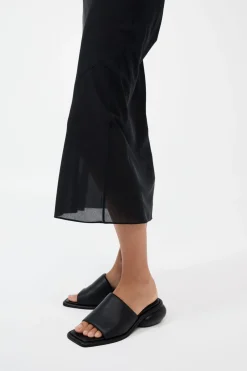 Minimal Dome Heel - Black|St. Agni Online