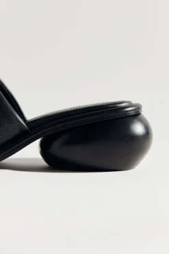 Minimal Dome Heel - Black|St. Agni Online