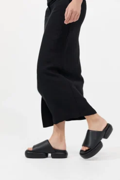 Minimal Pillow Slides -|St. Agni Hot