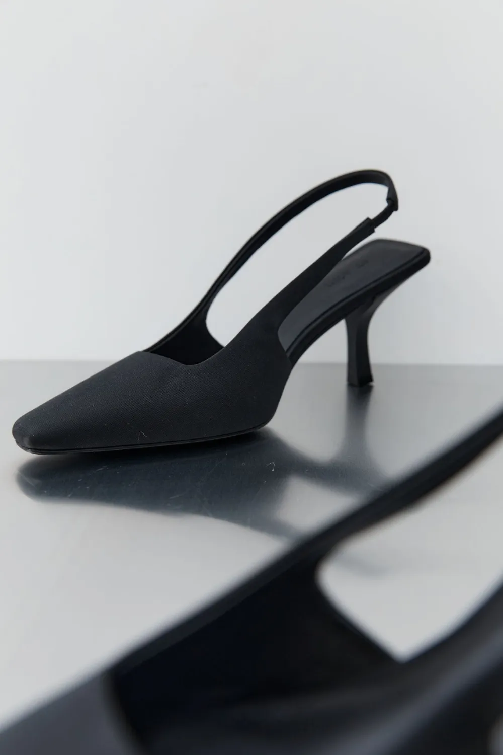 Paris Sling Back Kitten Heel - Black|St. Agni Hot