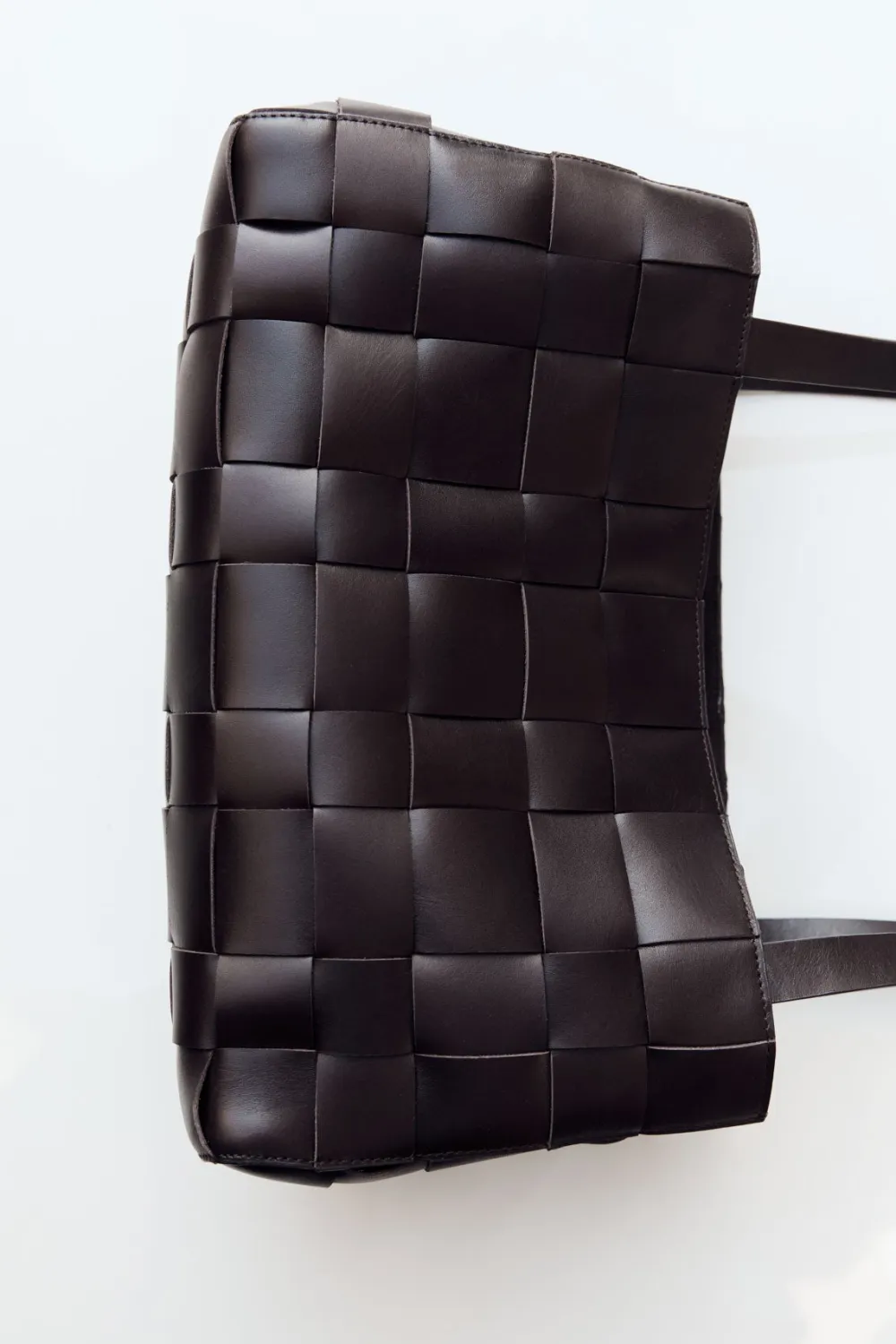 PRE-ORDER: Slim Woven Tote -|St. Agni Sale