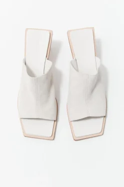 Raw Edge Heel -|St. Agni Fashion