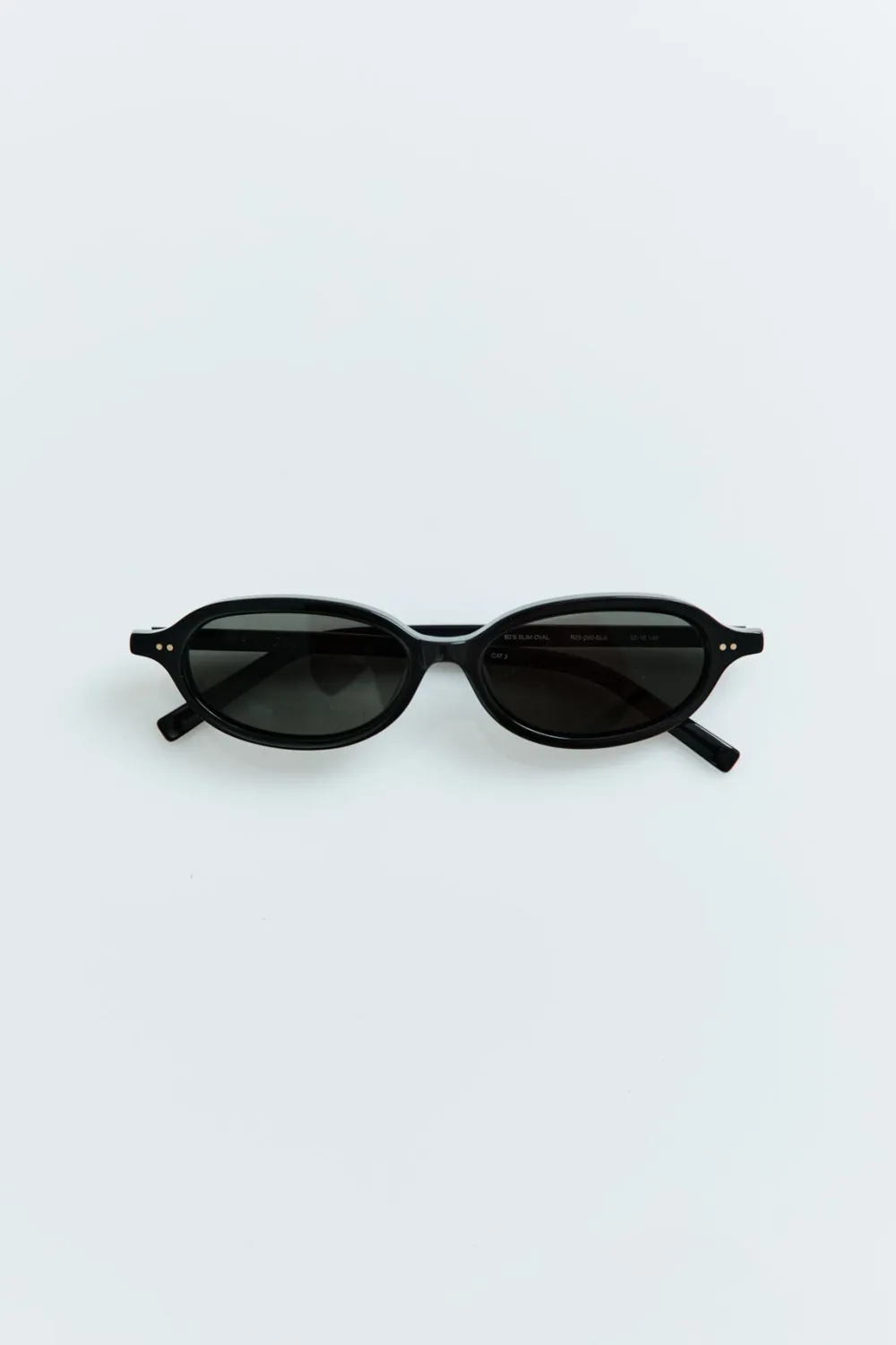90s Slim Oval Sunglasses -|St. Agni Flash Sale