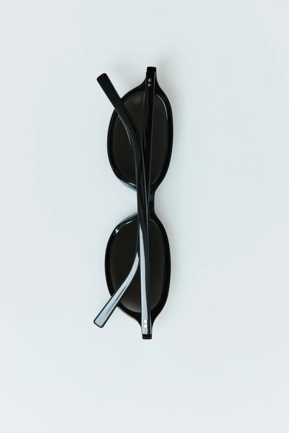 90s Slim Oval Sunglasses -|St. Agni Flash Sale
