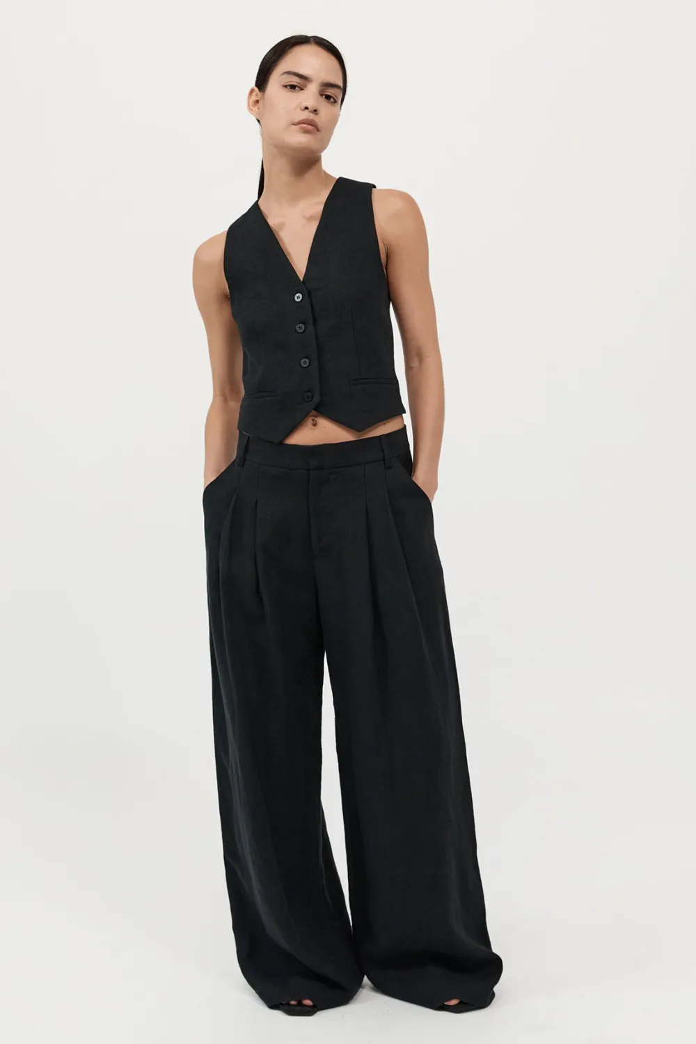 Tailored Linen Vest -|St. Agni New
