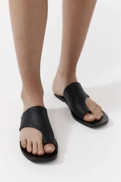 Woven Abstract Slide -|St. Agni Outlet
