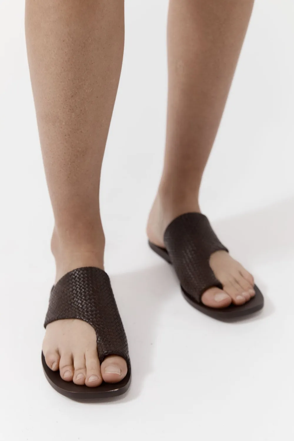 Woven Abstract Slide -|St. Agni Shop